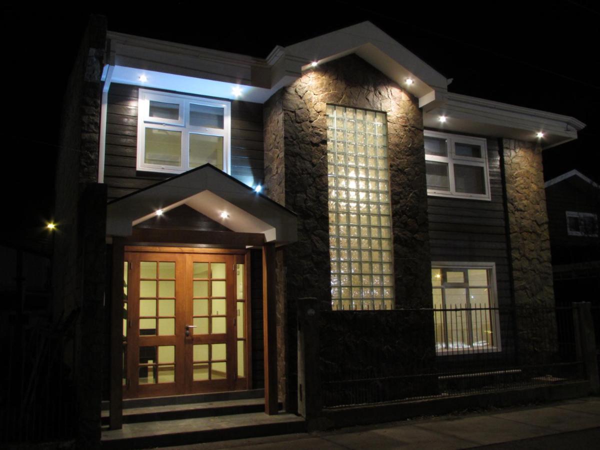 Hostal Buena Estancia ปุนตาอาเรนาส ภายนอก รูปภาพ
